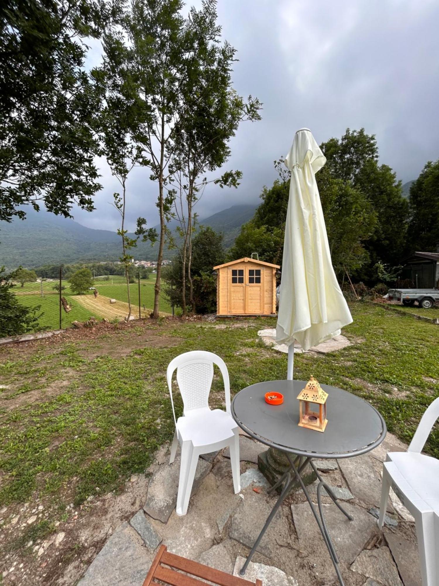 Giraluna Demonte Buitenkant foto